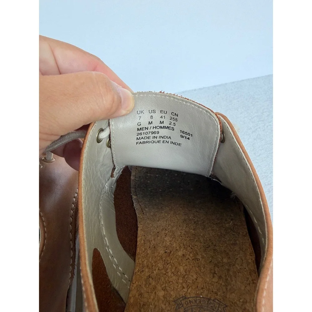 Clarks Mens 8 Tan Brown Leather Lace Up Derby Shoe comfort travel quiet luxury